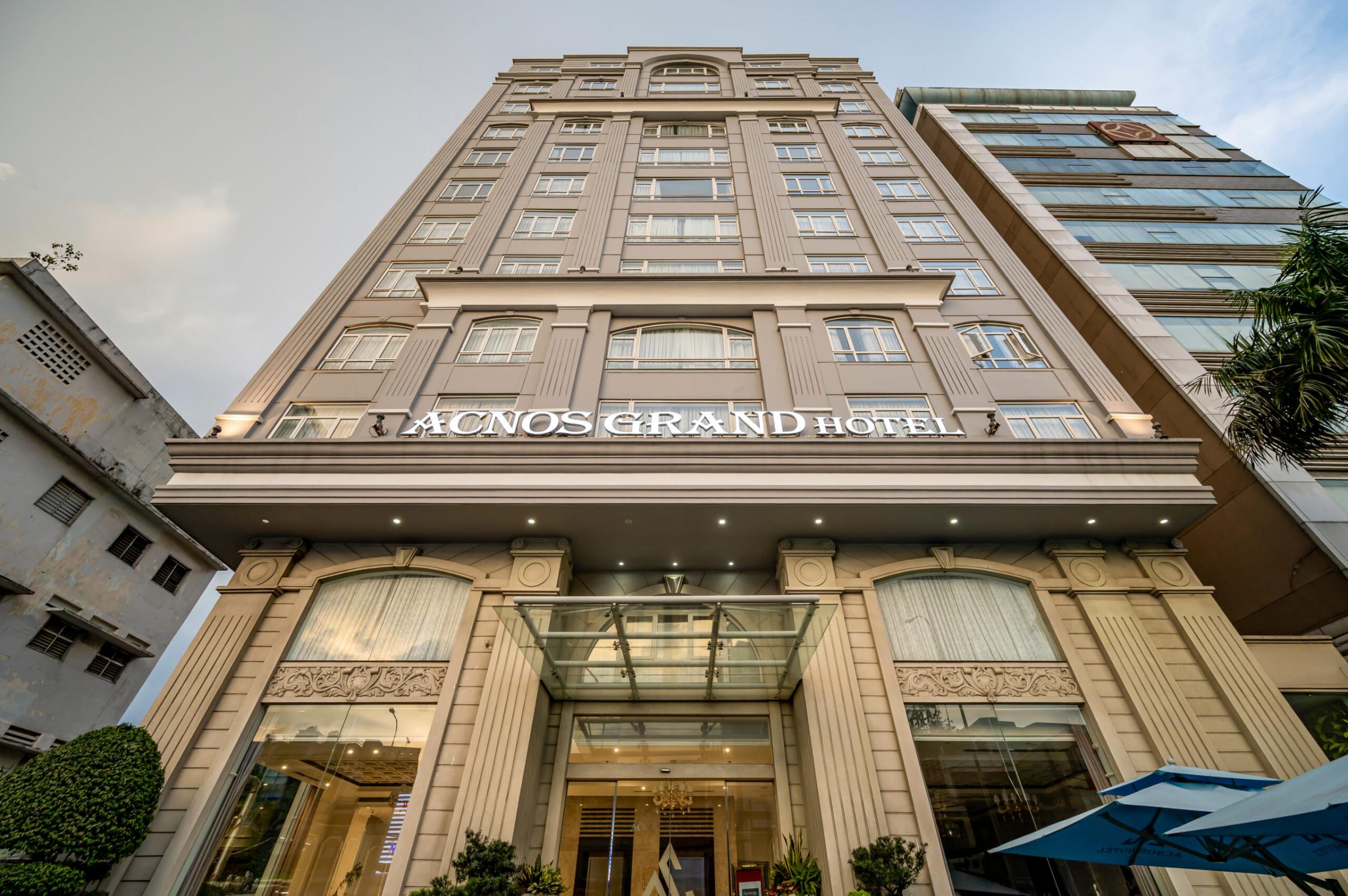 Acnos Grand Hotel