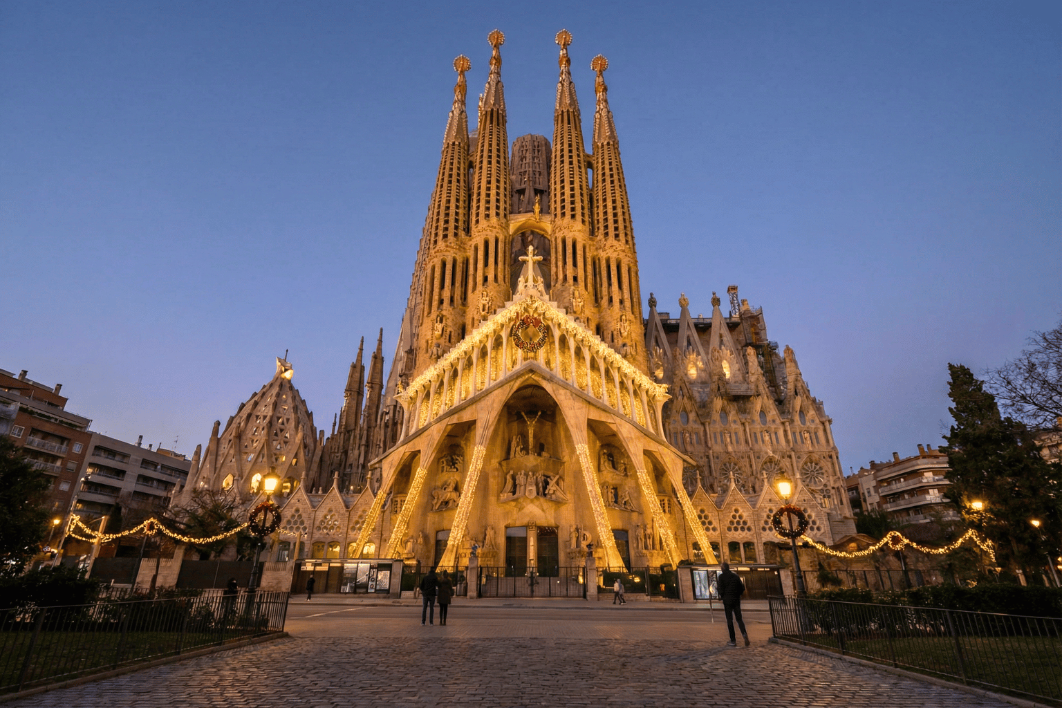 Fly & Drive Girona - Barcelona
